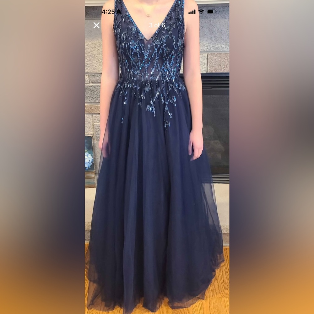 Prom dress - Picture 3 of 6